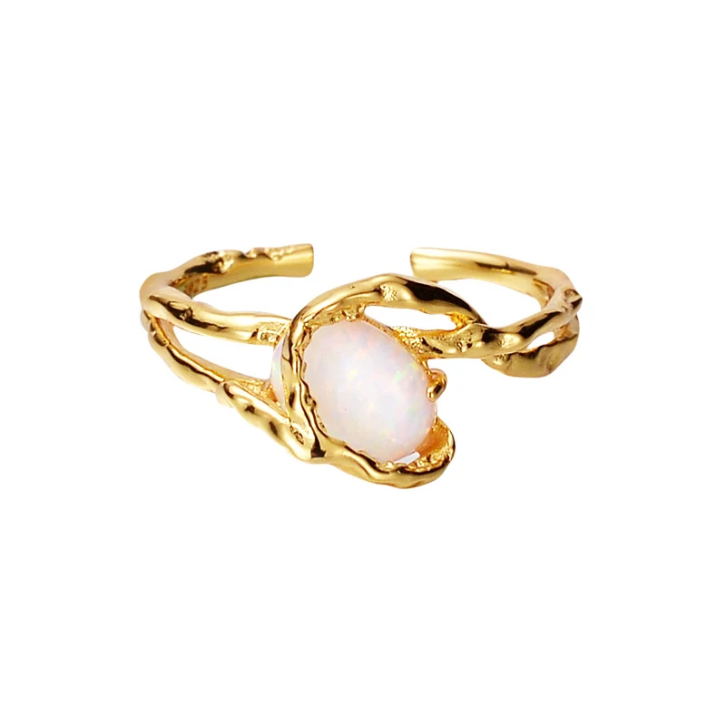 Bague opale femme tendance. Un bijou unique pour sublimer votre look, parfait comme cadeau ou pour un usage quotidien.