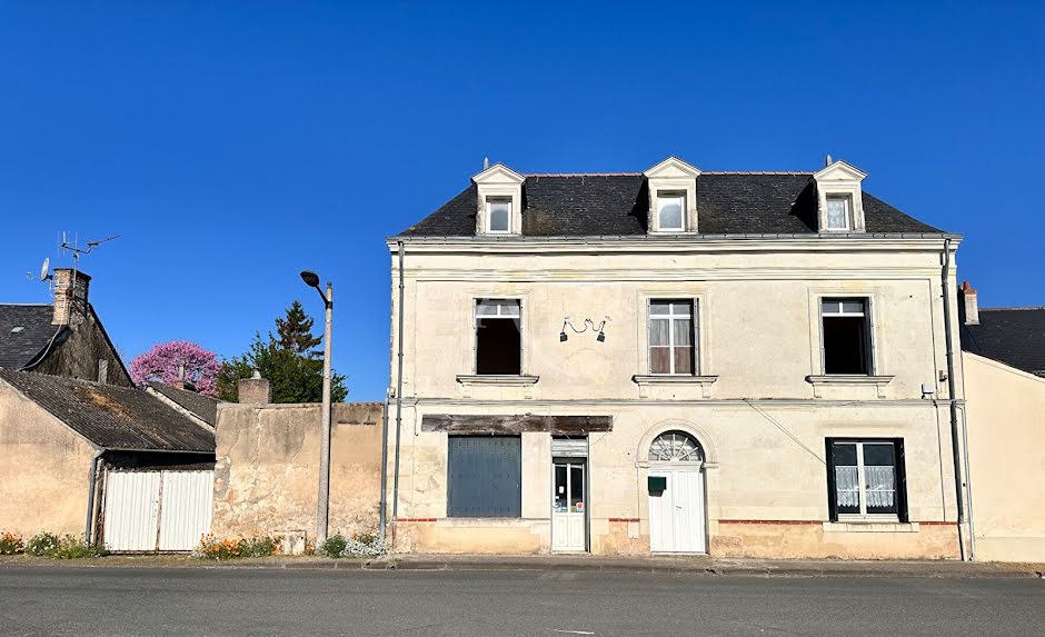 Vente maison 6 pièces 187.2 m² à Noyant-Villages (49390), 103 600 €