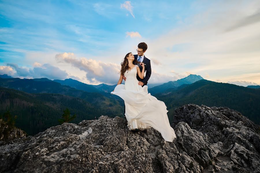 Fotografo di matrimoni Paweł Tusiński (artiso). Foto del 4 gennaio 2022