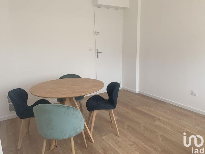 Location meublée locaux professionnels  14 m² à Marseille 8ème (13008), 450 €