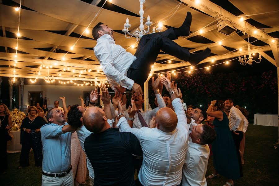 Fotografo di matrimoni Alessandro Castelli (obscura). Foto del 5 marzo 2020