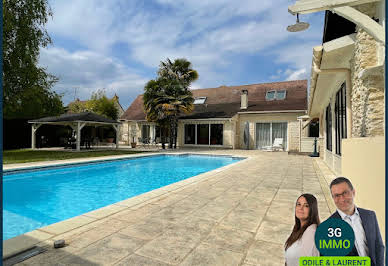 House with pool and terrace 5