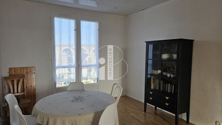 Vente appartement 5 pièces 67 m² à Avon (77210), 210 000 €