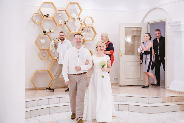 Fotógrafo de casamento Yana Tkach (yasyatkach). Foto de 2 de junho 2020