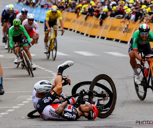 Caleb Ewan reageert op opgave in Tour de France: "Gebroken op vier plaatsen, hopelijk kan Vuelta nog doel zijn"