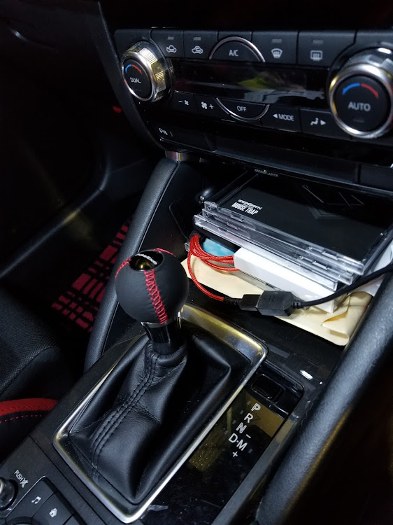 CX-5のローガン・タマタマ増えたり減ったり・シフトノブ交換・AutoExe・今年はスタッドレス履かずに関するカスタム事例の投稿画像3枚目