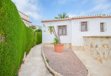 House with pool and terrace 3