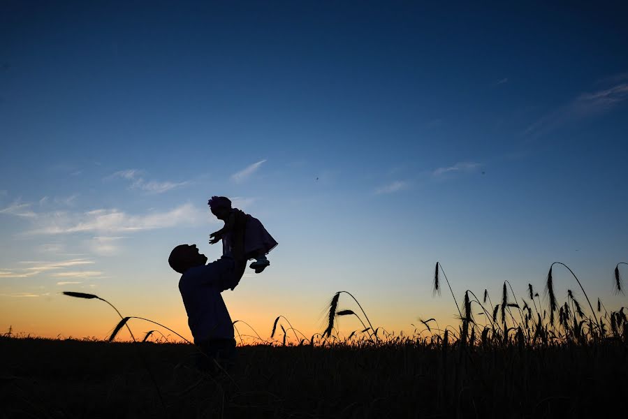 Fotógrafo de casamento Aleksandr Tretynko (photoangel). Foto de 5 de julho 2015