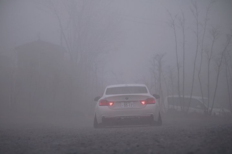 4シリーズ クーペの純ベタ・車高調・stance・ドライブ・温泉♨️に関するカスタム事例の投稿画像2枚目