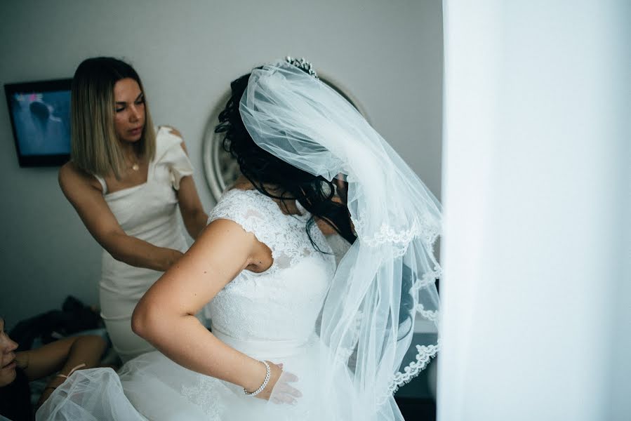 Fotógrafo de casamento Yuriy Smolnickiy (yuri). Foto de 24 de agosto 2017