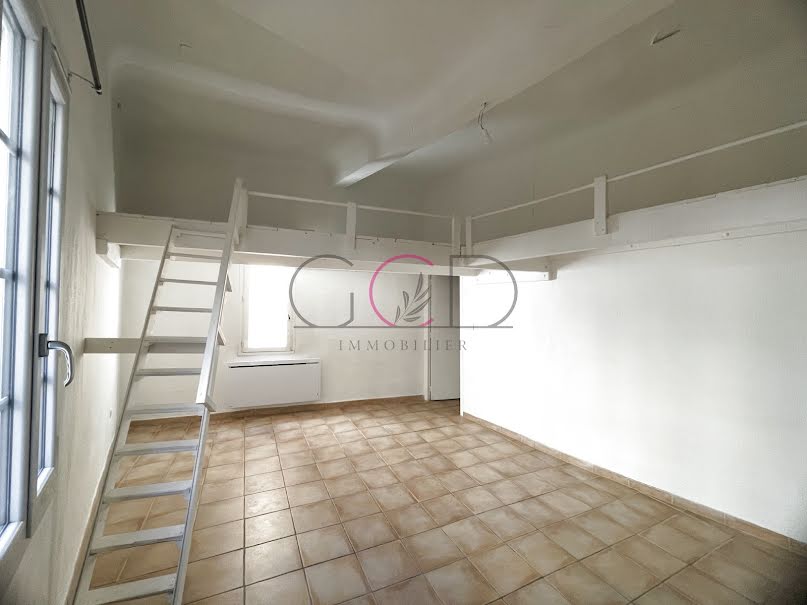 Location  appartement 2 pièces 34.1 m² à Aix-en-Provence (13090), 730 €