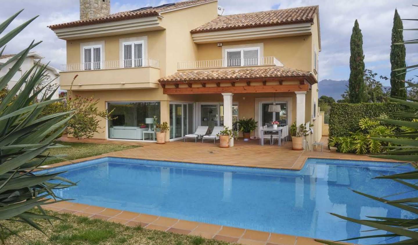 Property with pool L'Alfàs del Pi