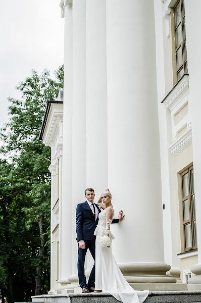 Fotógrafo de casamento Vika Aniuliene (vikaaniuliene). Foto de 10 de janeiro 2019