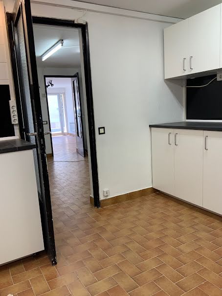 Vente locaux professionnels  70 m² à Aix-en-Provence (13090), 169 600 €