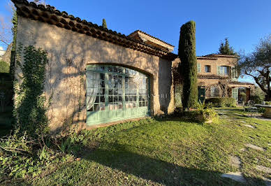 Villa with pool and terrace 5