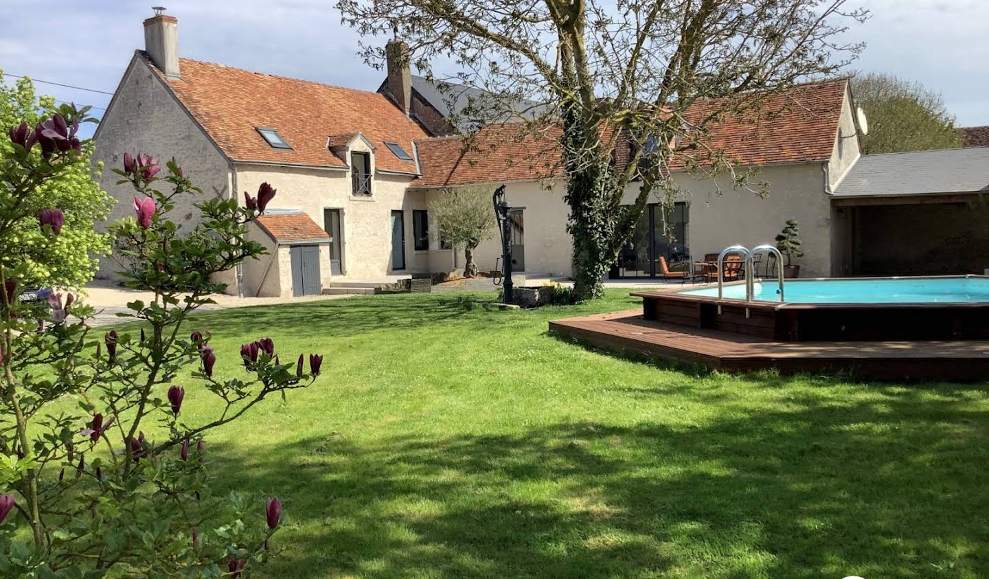 House La Chapelle-Saint-Martin-en-Plaine