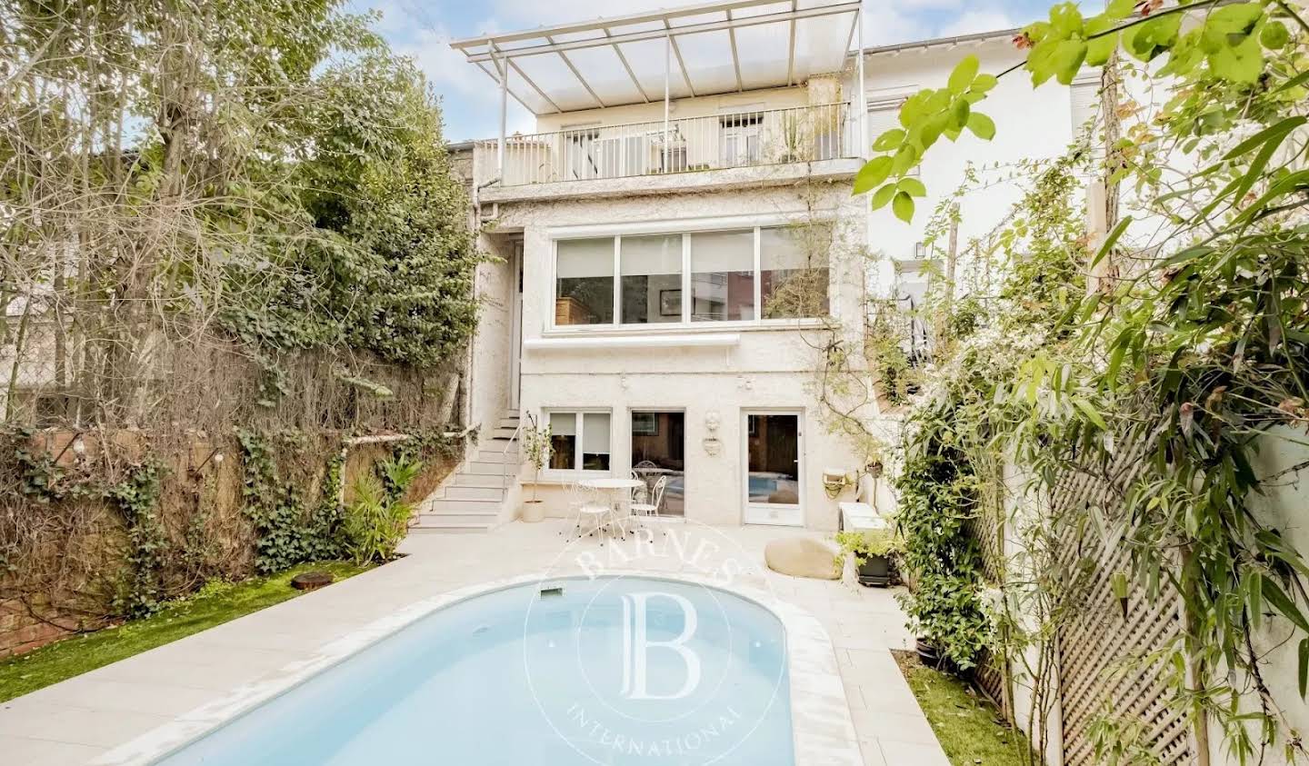 House with garden and terrace Le Bouscat