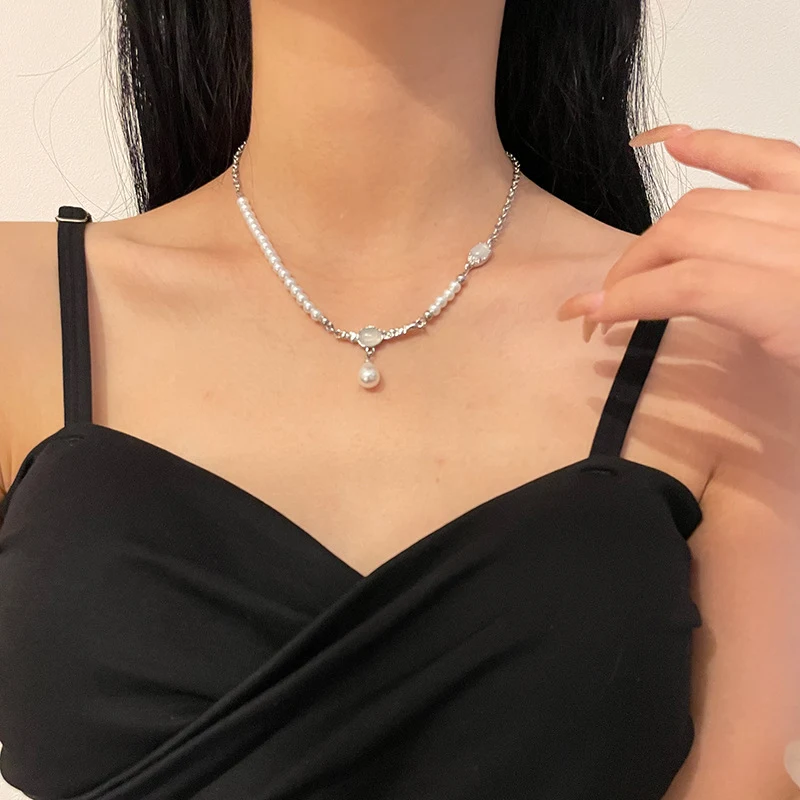 Colar pingente de pérola gota d'água com design especial, adicione um toque sofisticado ao seu visual, perfeito para ocasiões especiais ou uso diário.