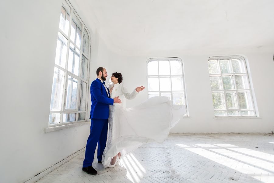 Fotografo di matrimoni Sergey Lesnikov (lesnik). Foto del 11 febbraio 2016