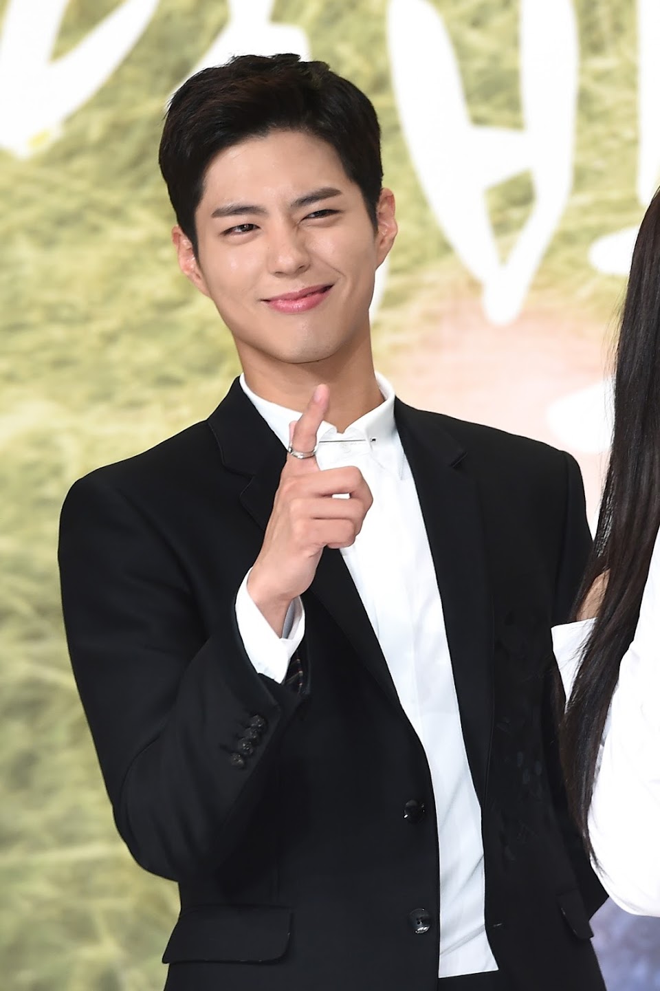 Just 30 Photos Of Park Bo Gum Looking Fine AF In A Suit - Koreaboo