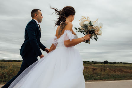 結婚式の写真家Anna Zhovner (nushkeen)。2021 10月18日の写真