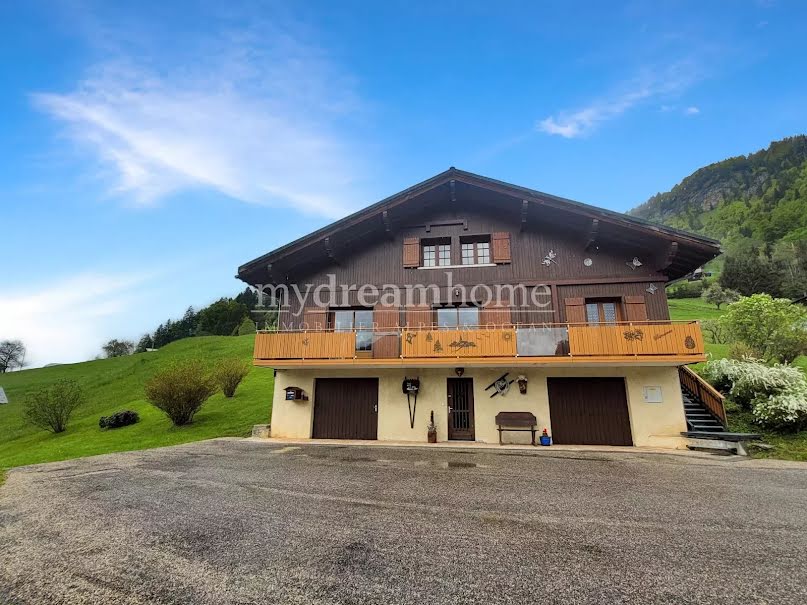 Vente chalet 7 pièces 221 m² à Saint-Nicolas-la-Chapelle (73590), 1 070 000 €