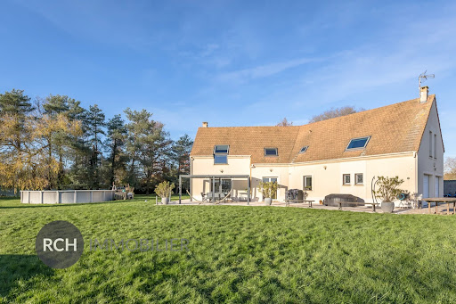 House with pool 3