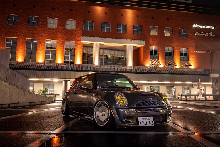 ミニクーパーSの車高調・奈良・R53・雰囲気に関するカスタム事例の投稿画像1枚目