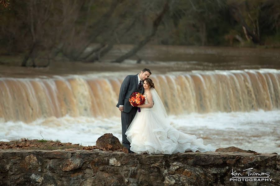 Wedding photographer Ken Thomas (kenthomasphoto). Photo of 20 November 2019