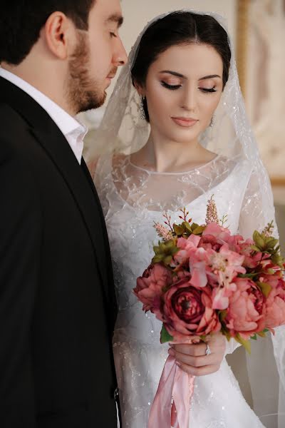 Fotógrafo de casamento Azamat Khanaliev (khanaliev). Foto de 1 de fevereiro 2020