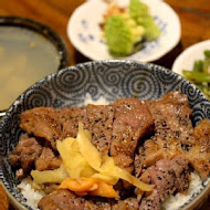 九日味噌燒肉丼