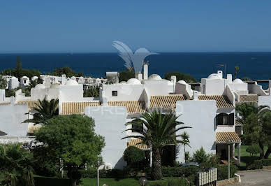 Maison avec piscine et terrasse 4