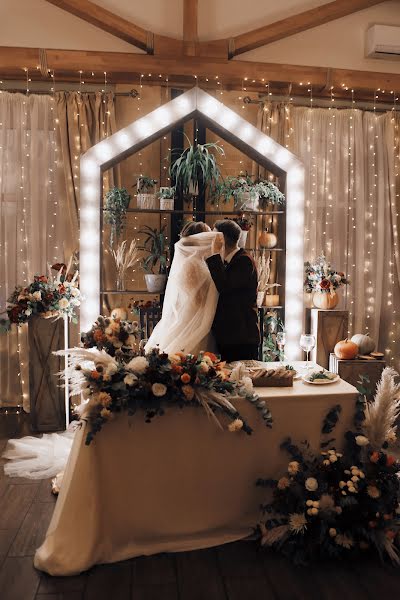 結婚式の写真家Ekaterina Razina (rozarock)。2019 10月16日の写真