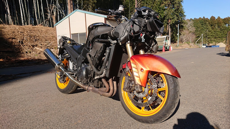 いかれた工場長707さんが投稿したバイクネタ・レストア・カワサキ・休日に関するカスタム事例の投稿画像1枚目