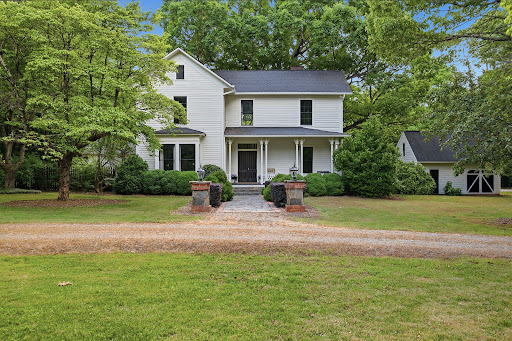 House with garden 3