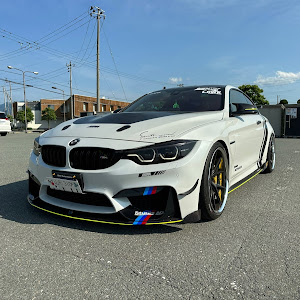 M4 クーペ F82