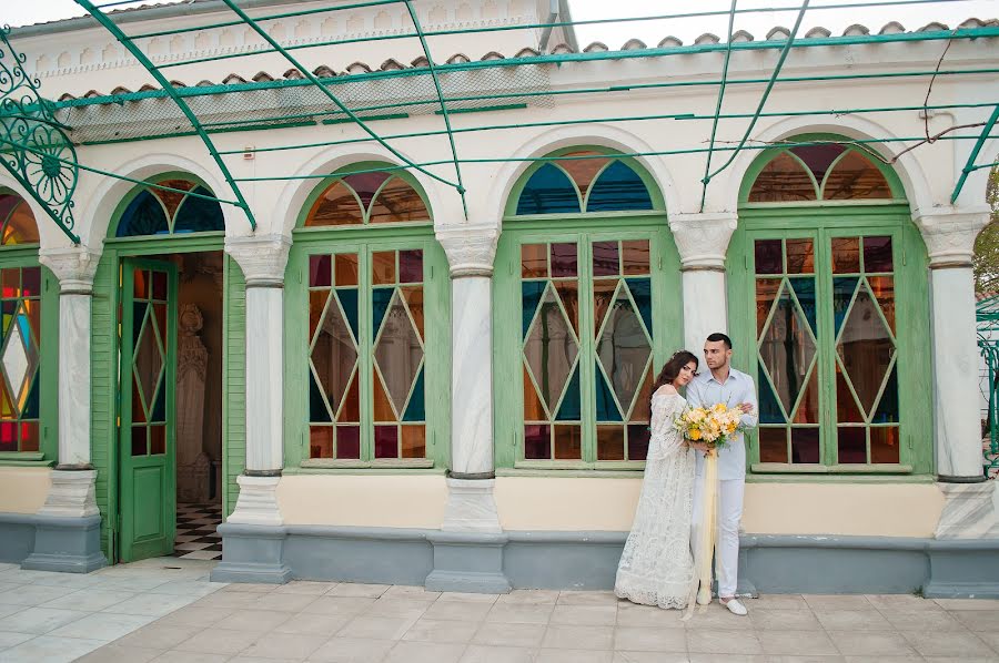 Wedding photographer Sveta Sukhoverkhova (svetasu). Photo of 19 May 2019