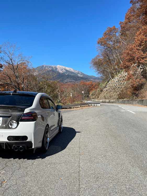 WRX S4の秋と愛車に関するカスタム事例の投稿画像5枚目
