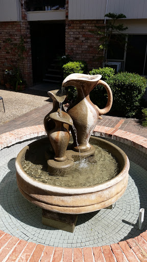 3 POT fountain 