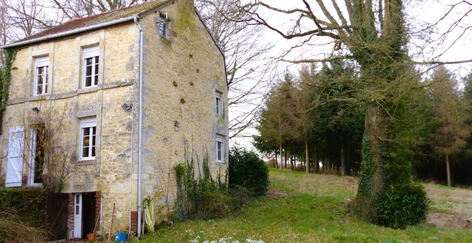 Vente maison 4 pièces 120 m² à Le Mêle-sur-Sarthe (61170), 150 000 €