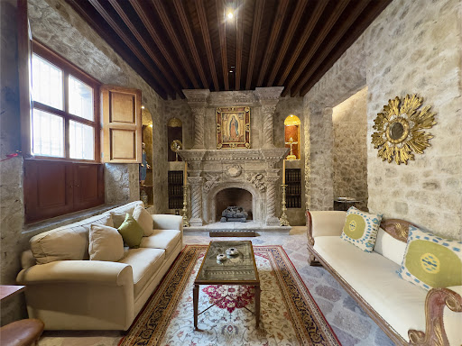 Property with pool and garden 4