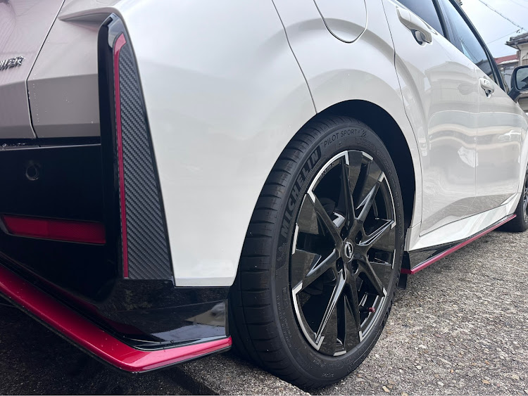 ノート オーラのオーラ・ニスモ・AURA・NISMO・オーラNISMOに関するカスタム事例の投稿画像2枚目