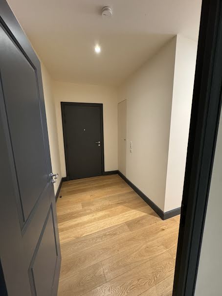 Location  appartement 1 pièce 29 m² à Toulon (83000), 433 €