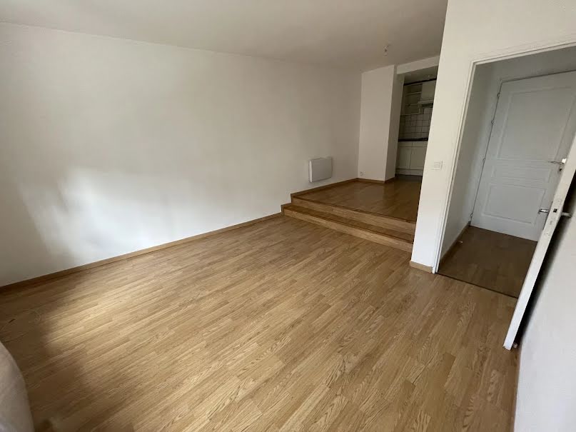 Location  appartement 2 pièces 39.07 m² à Saint-Quentin (02100), 501 €