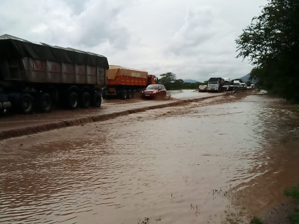 Flood at the Sultan Hamud area, Mombasa Road