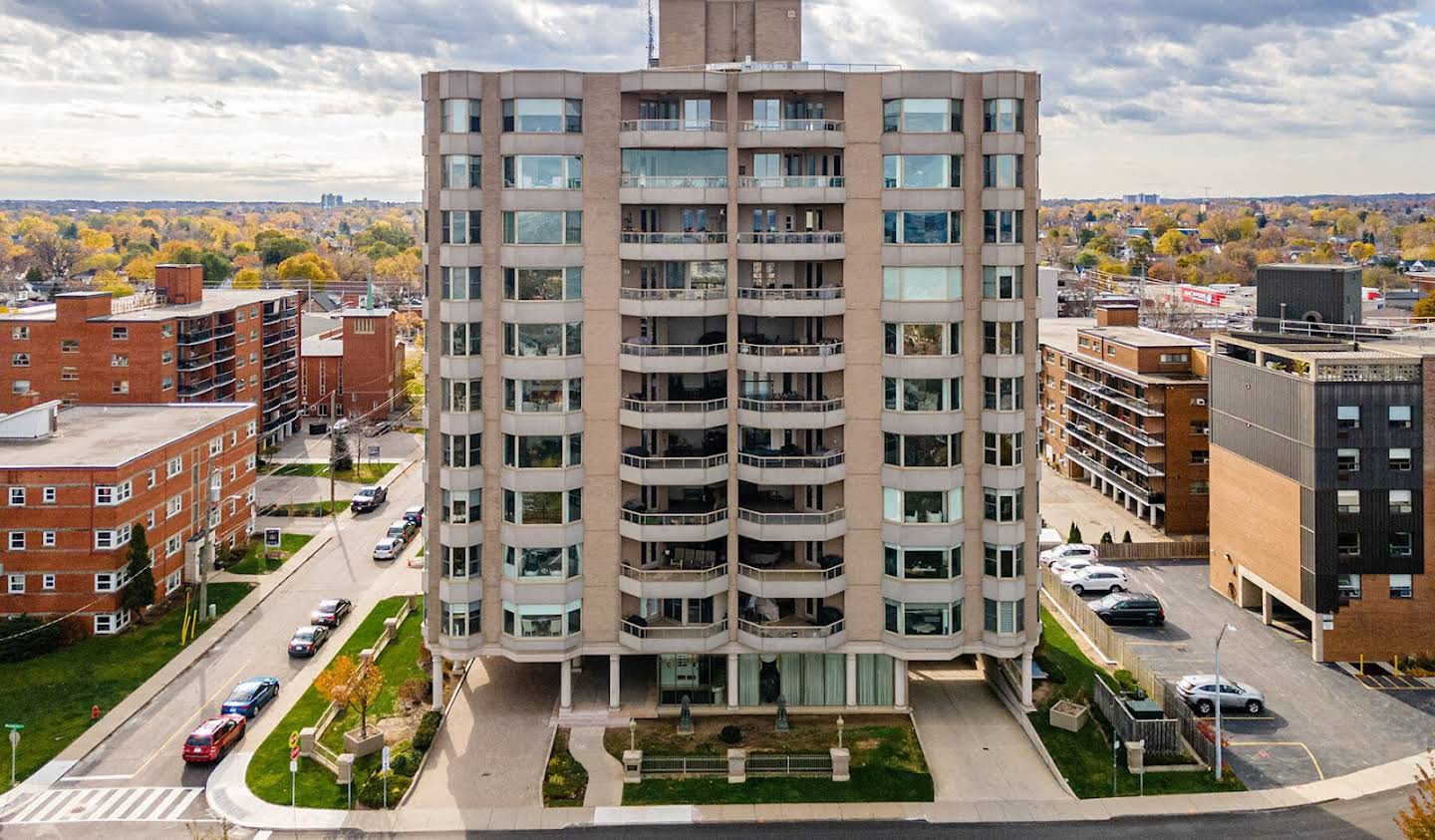 Apartment with terrace Hamilton