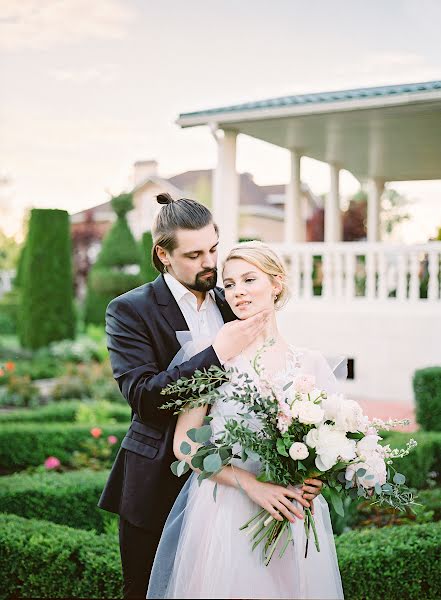 Fotógrafo de casamento Yuliya Danilova (july-d). Foto de 20 de junho 2016