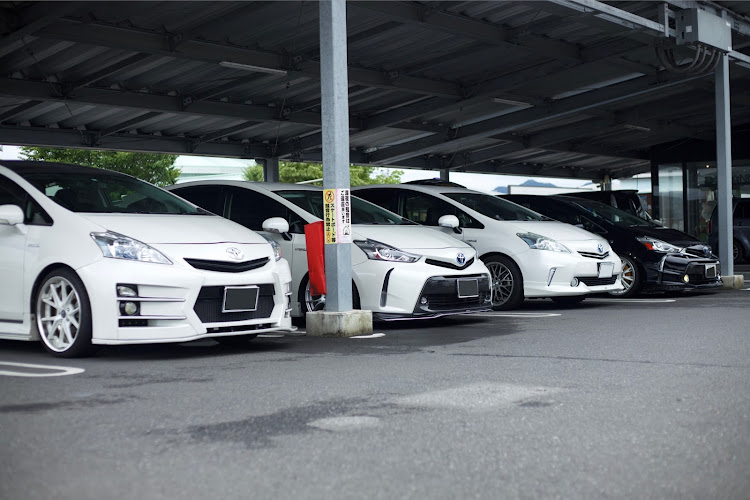 プリウスαの栃木オフ会・皆さんかっこよすぎ！！・僕だけ空飛んでる!?・車高調買っちゃいました💓に関するカスタム事例の投稿画像1枚目