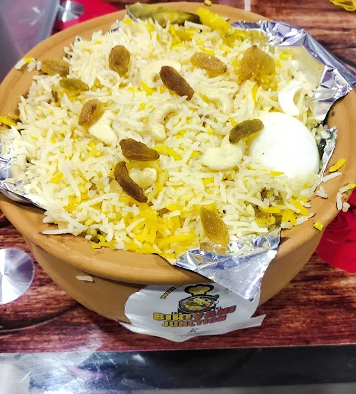 Shahi Matka Chicken Biryani