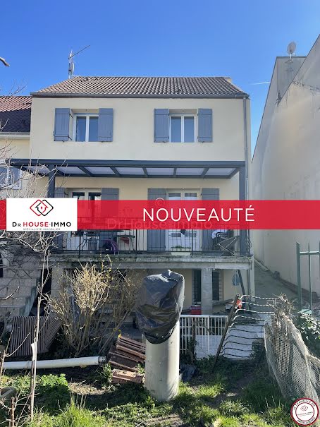 Vente maison 5 pièces 109 m² à Stains (93240), 374 000 €